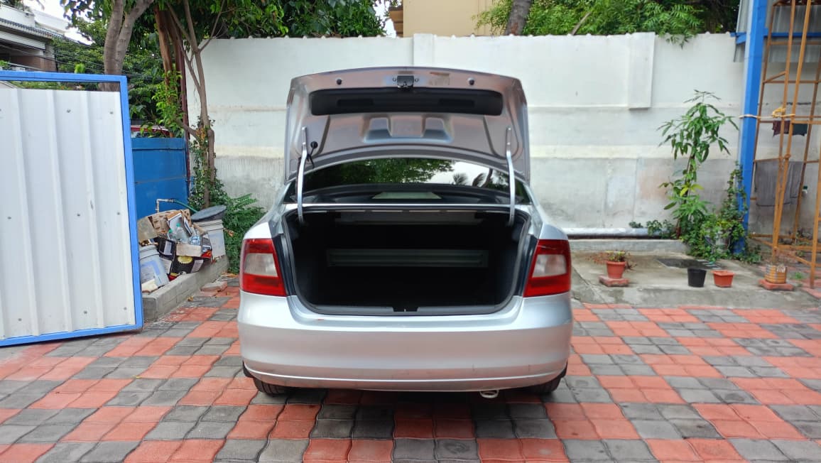 Skoda Rapid - Image 5